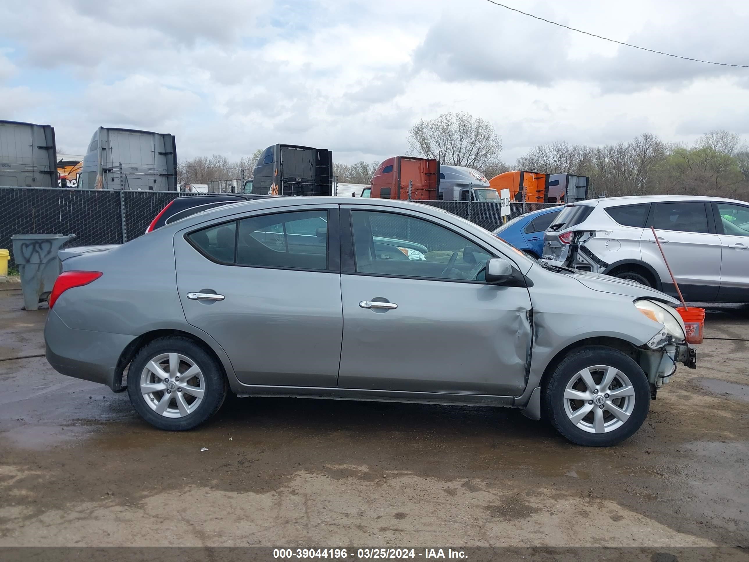 Photo 12 VIN: 3N1CN7AP4EL845546 - NISSAN VERSA 