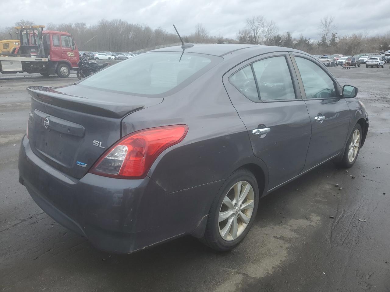 Photo 2 VIN: 3N1CN7AP4FL813746 - NISSAN VERSA 