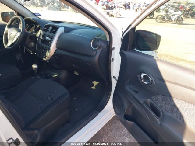 Photo 4 VIN: 3N1CN7AP4FL872912 - NISSAN VERSA 