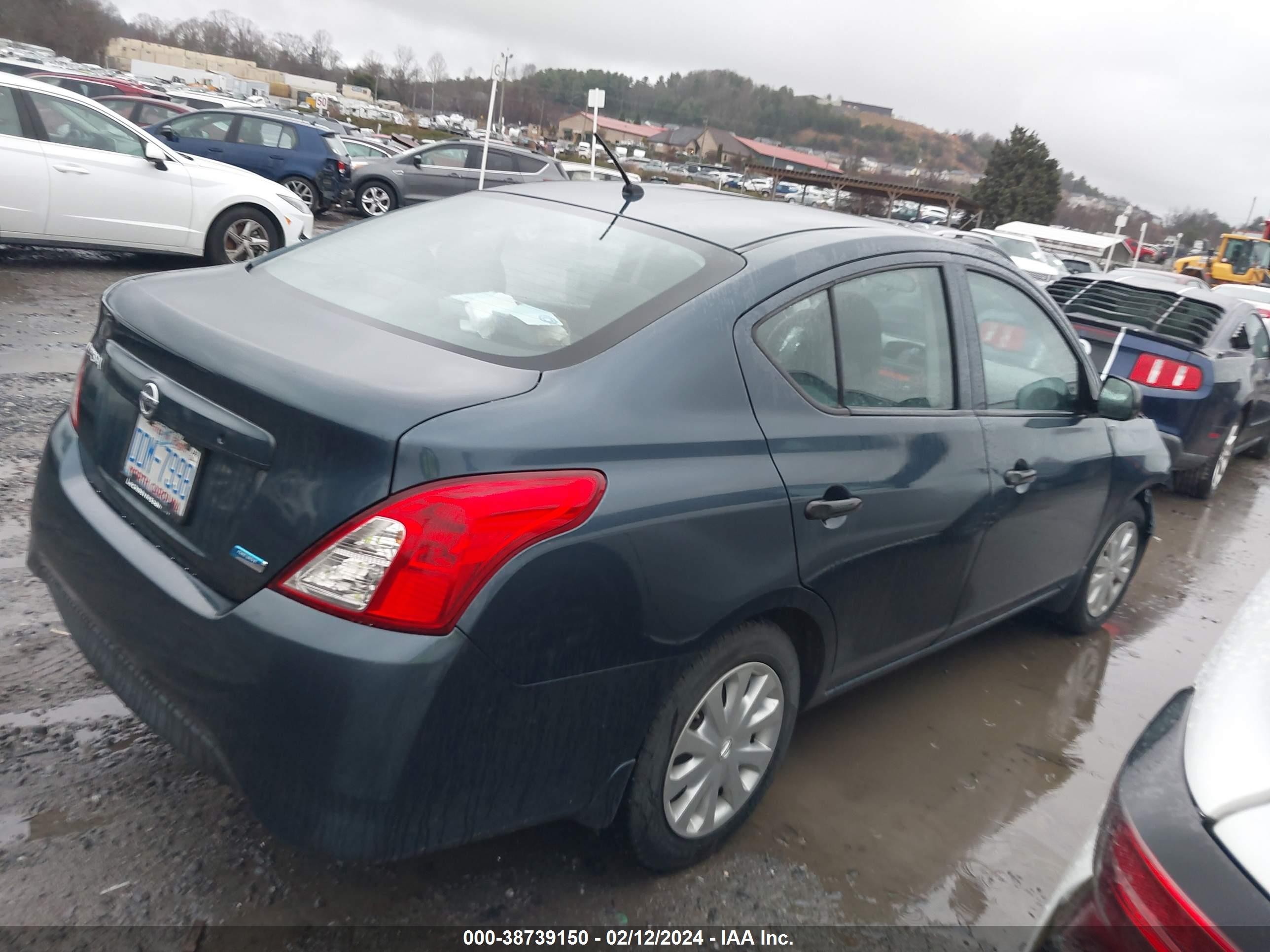 Photo 3 VIN: 3N1CN7AP4FL954459 - NISSAN VERSA 