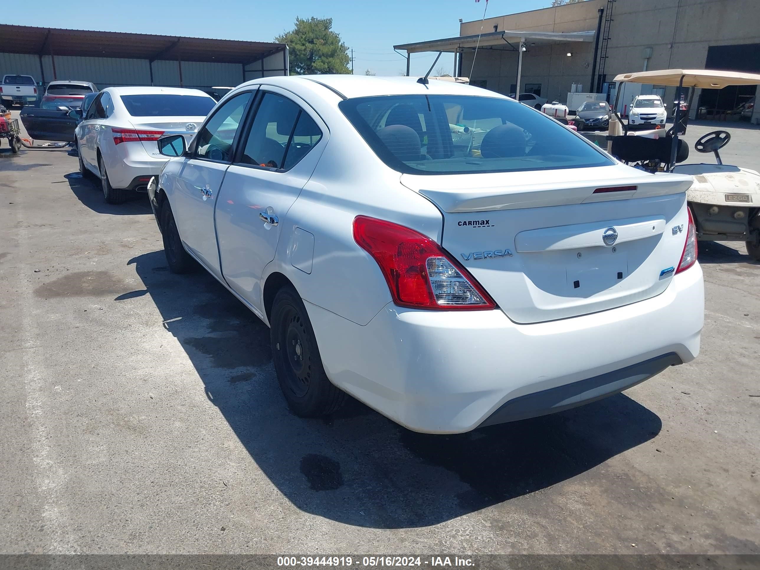 Photo 2 VIN: 3N1CN7AP4GL809309 - NISSAN VERSA 