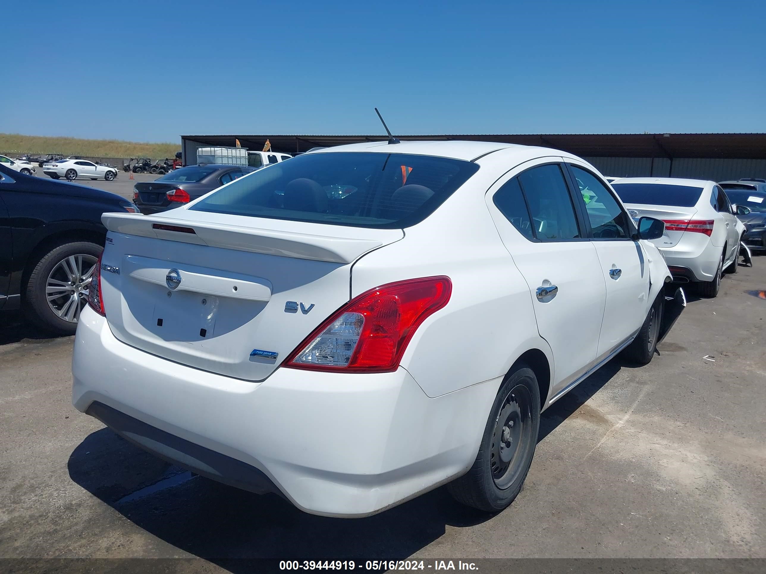 Photo 3 VIN: 3N1CN7AP4GL809309 - NISSAN VERSA 