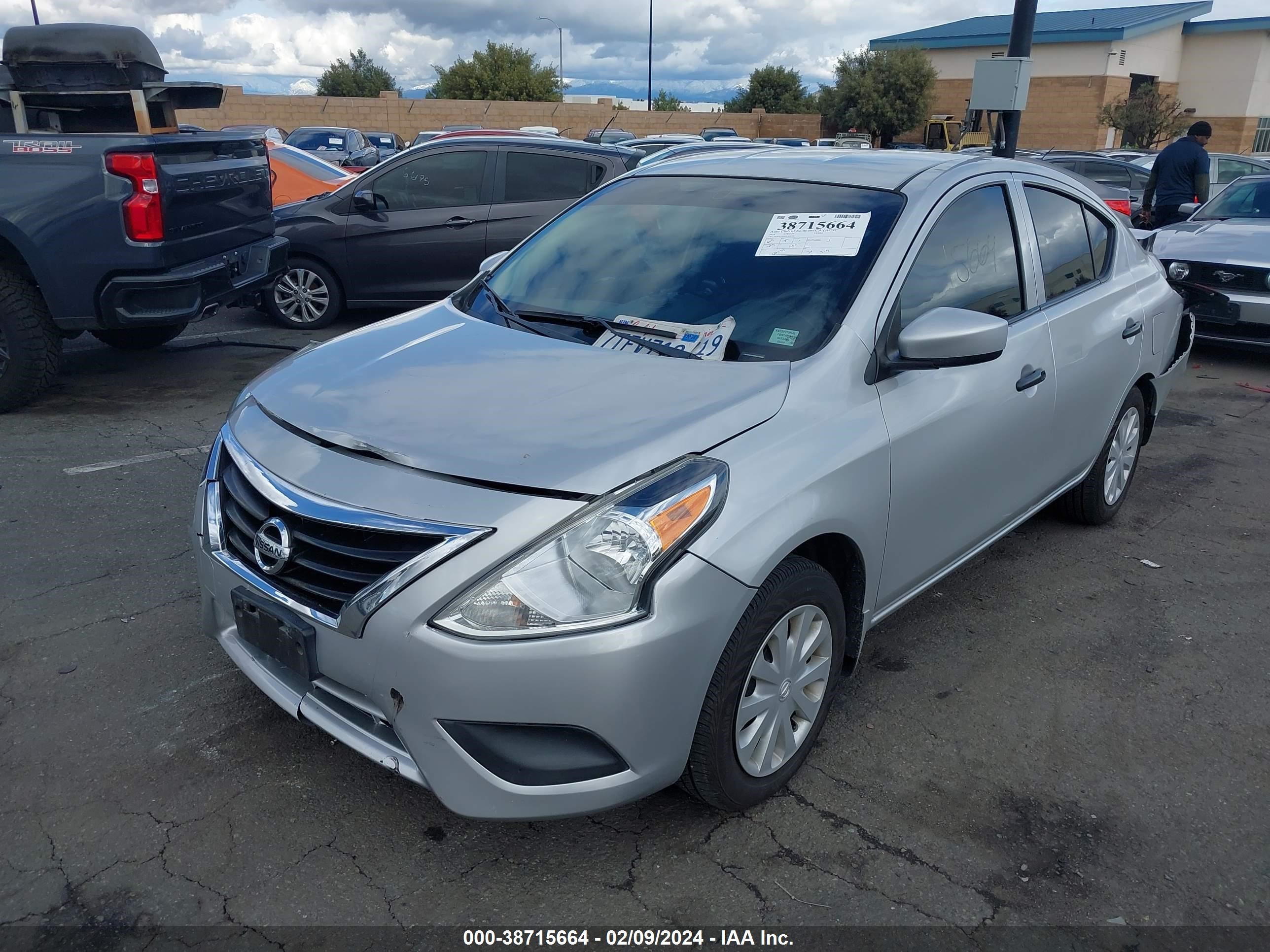 Photo 1 VIN: 3N1CN7AP4GL824182 - NISSAN VERSA 