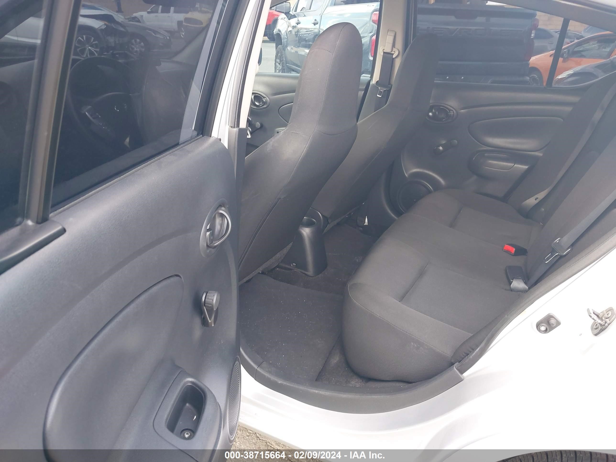 Photo 7 VIN: 3N1CN7AP4GL824182 - NISSAN VERSA 