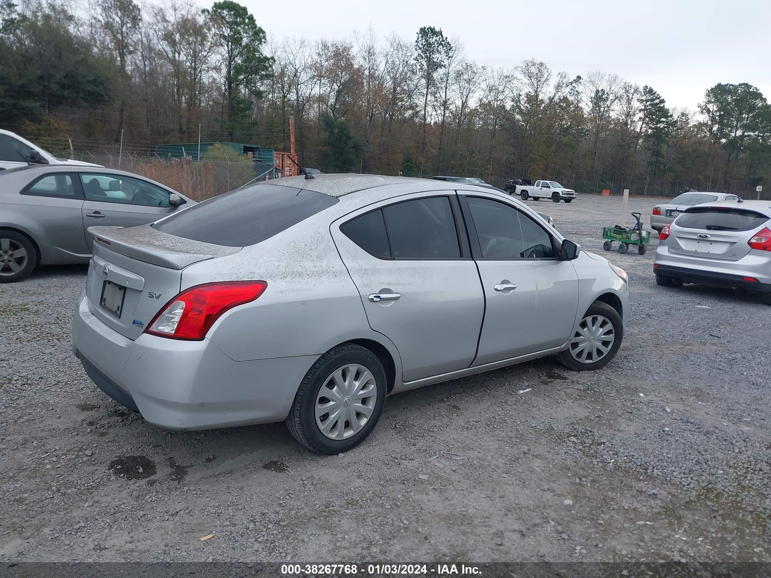 Photo 3 VIN: 3N1CN7AP4GL866920 - NISSAN VERSA 