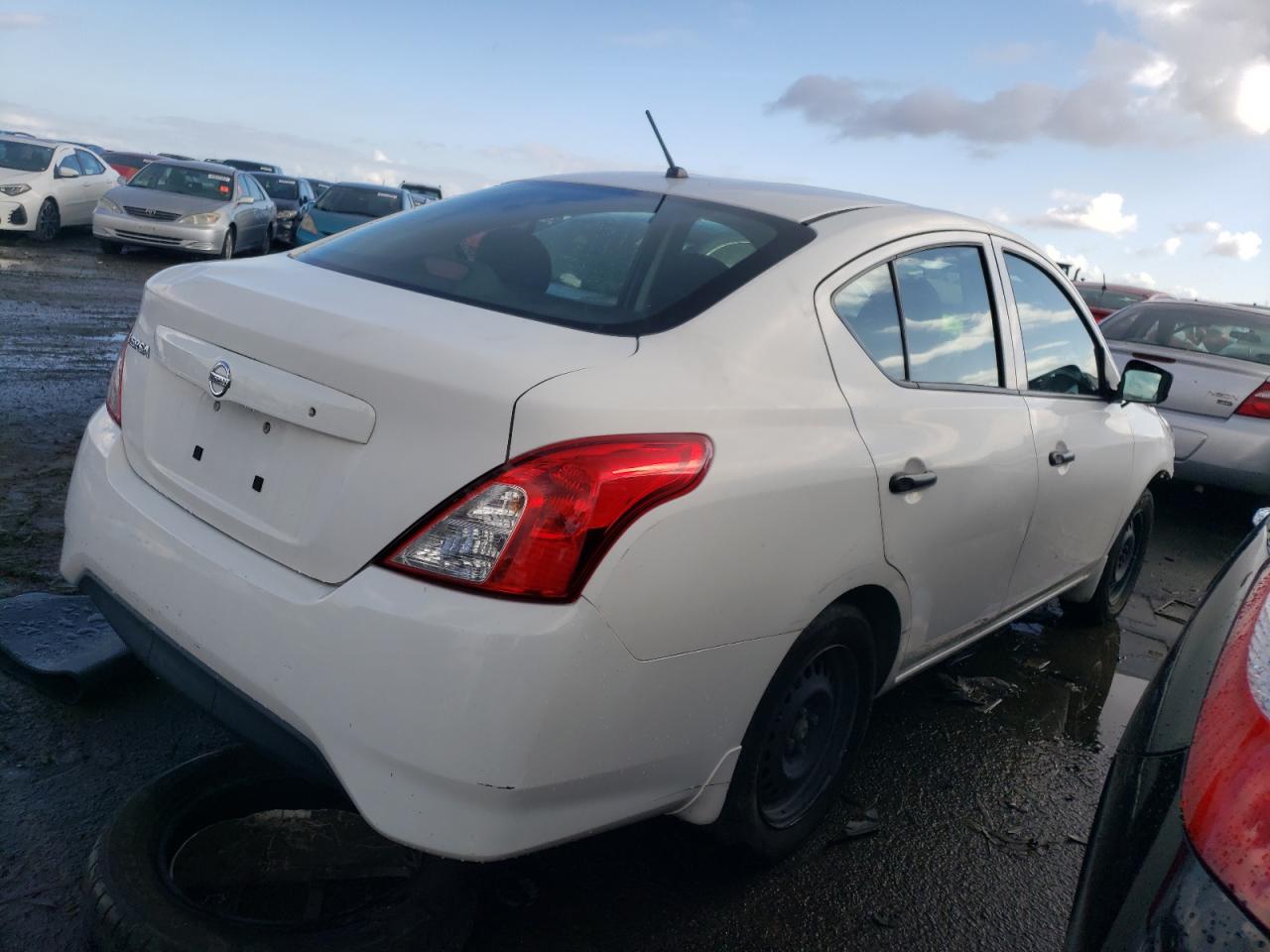 Photo 2 VIN: 3N1CN7AP4GL913542 - NISSAN VERSA 