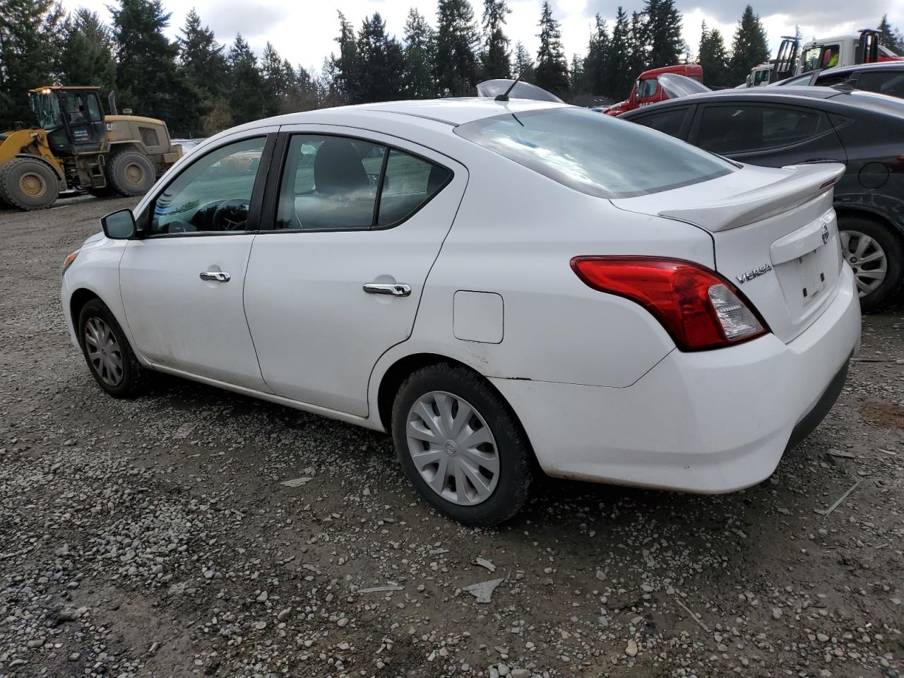 Photo 1 VIN: 3N1CN7AP4HK447974 - NISSAN VERSA 