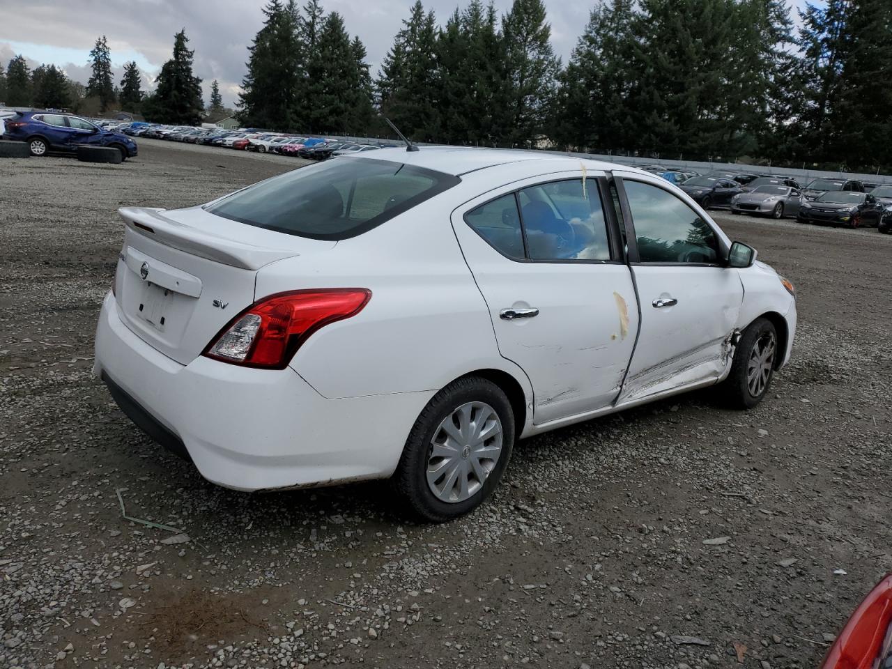 Photo 2 VIN: 3N1CN7AP4HK447974 - NISSAN VERSA 