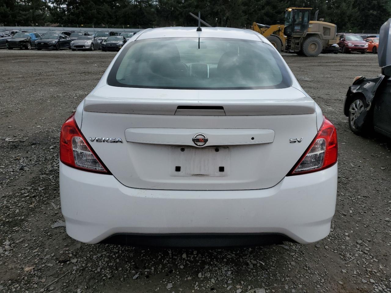 Photo 5 VIN: 3N1CN7AP4HK447974 - NISSAN VERSA 