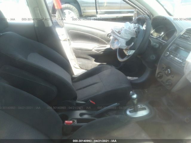 Photo 4 VIN: 3N1CN7AP4HK469604 - NISSAN VERSA SEDAN 