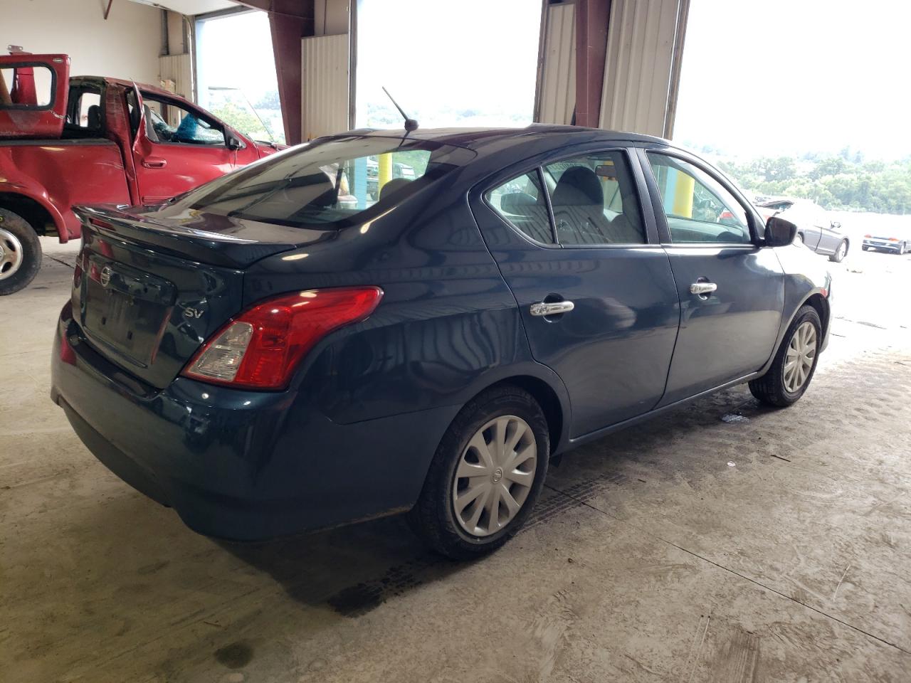 Photo 2 VIN: 3N1CN7AP4HL826578 - NISSAN VERSA 