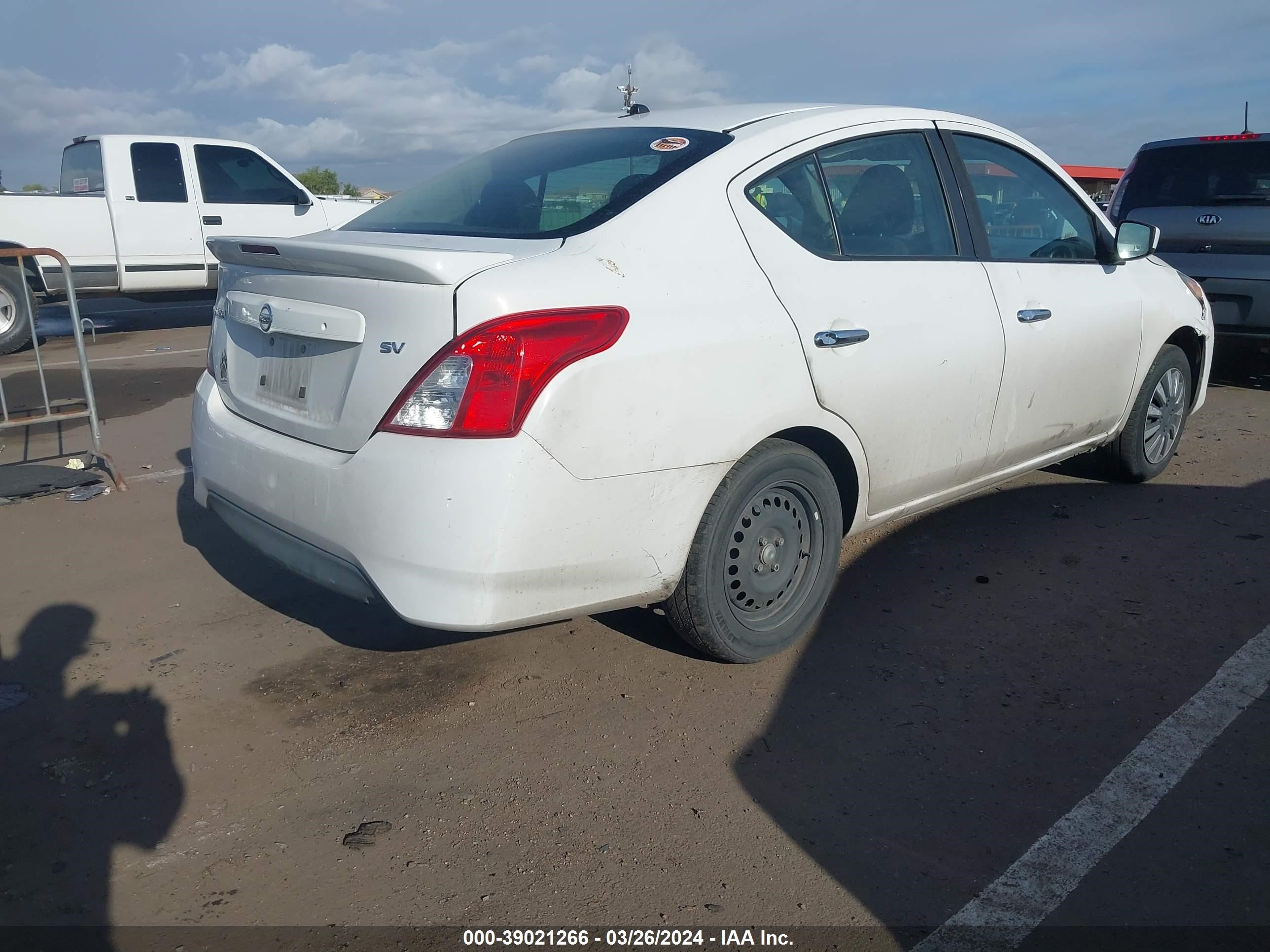 Photo 3 VIN: 3N1CN7AP4HL844045 - NISSAN VERSA 