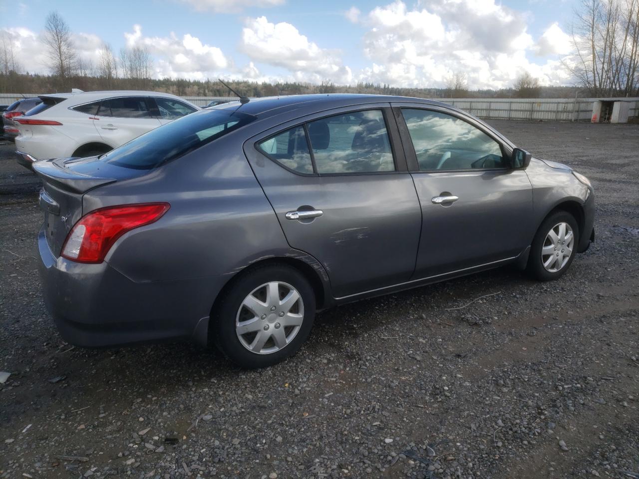 Photo 2 VIN: 3N1CN7AP4HL868300 - NISSAN VERSA 