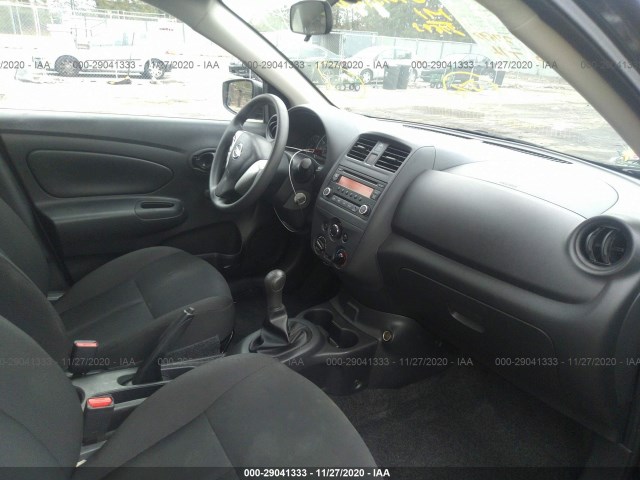 Photo 4 VIN: 3N1CN7AP4JL810421 - NISSAN VERSA SEDAN 