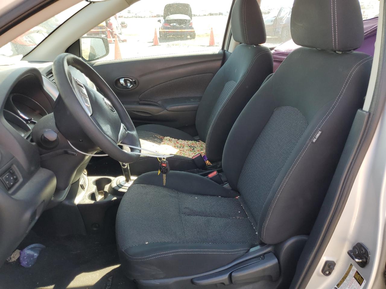 Photo 6 VIN: 3N1CN7AP4JL812038 - NISSAN VERSA 