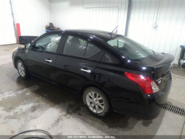 Photo 2 VIN: 3N1CN7AP4JL818230 - NISSAN VERSA SEDAN 