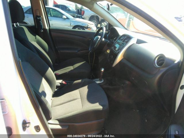 Photo 4 VIN: 3N1CN7AP4JL838400 - NISSAN VERSA SEDAN 