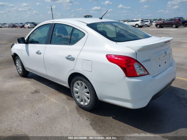 Photo 2 VIN: 3N1CN7AP4JL852300 - NISSAN VERSA 