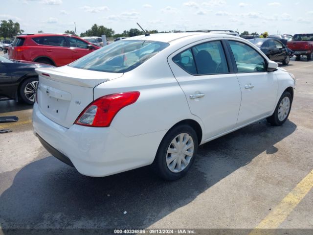 Photo 3 VIN: 3N1CN7AP4JL852300 - NISSAN VERSA 