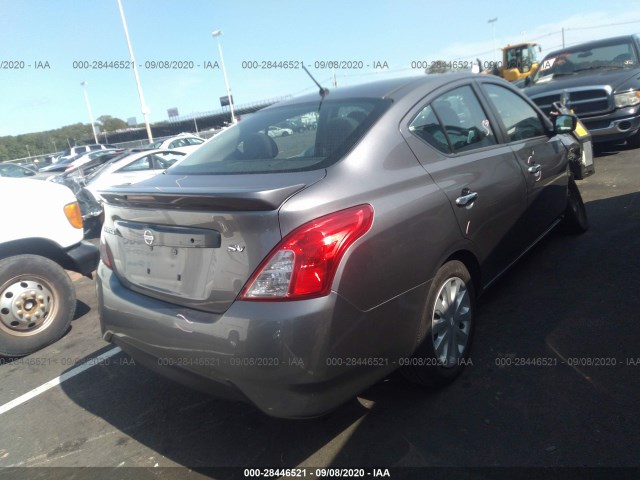 Photo 3 VIN: 3N1CN7AP4JL862888 - NISSAN VERSA SEDAN 