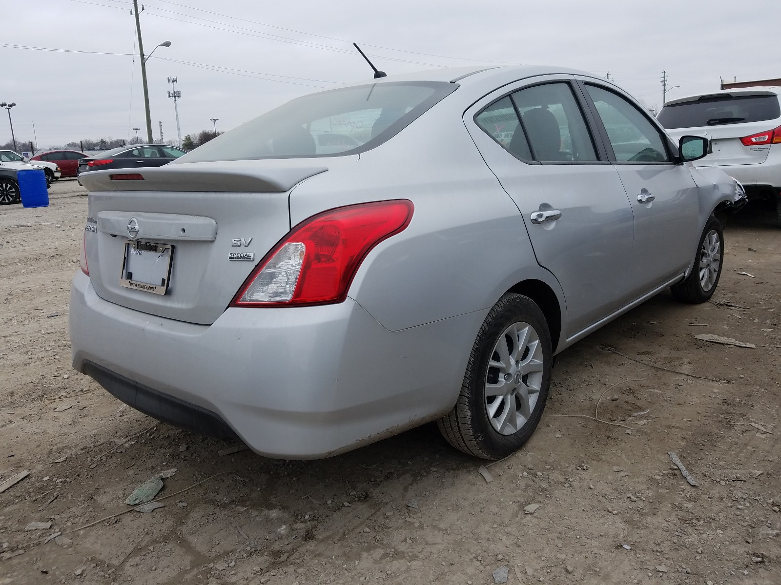 Photo 3 VIN: 3N1CN7AP4JL877424 - NISSAN VERSA S 