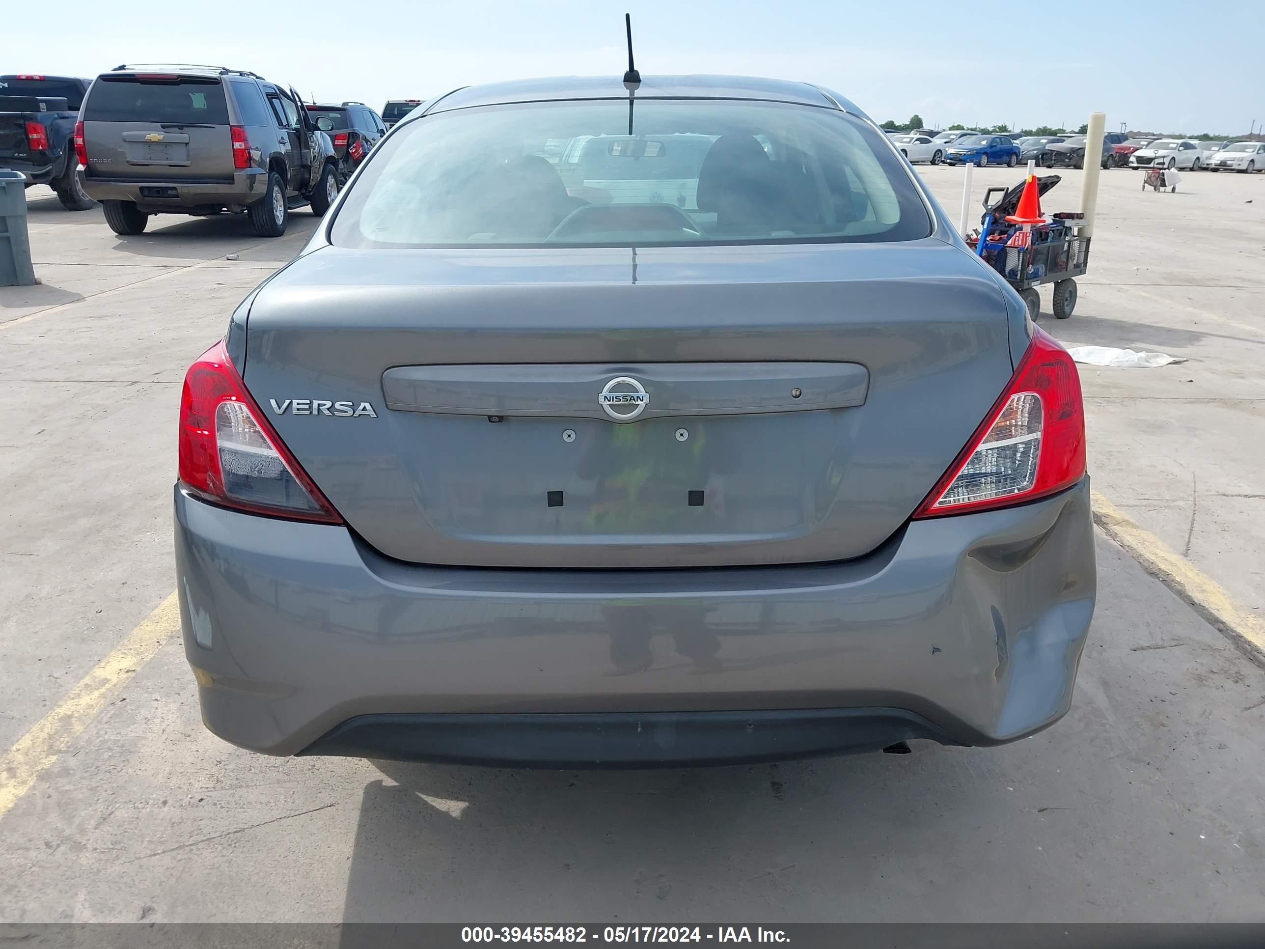 Photo 15 VIN: 3N1CN7AP4KL815569 - NISSAN VERSA 