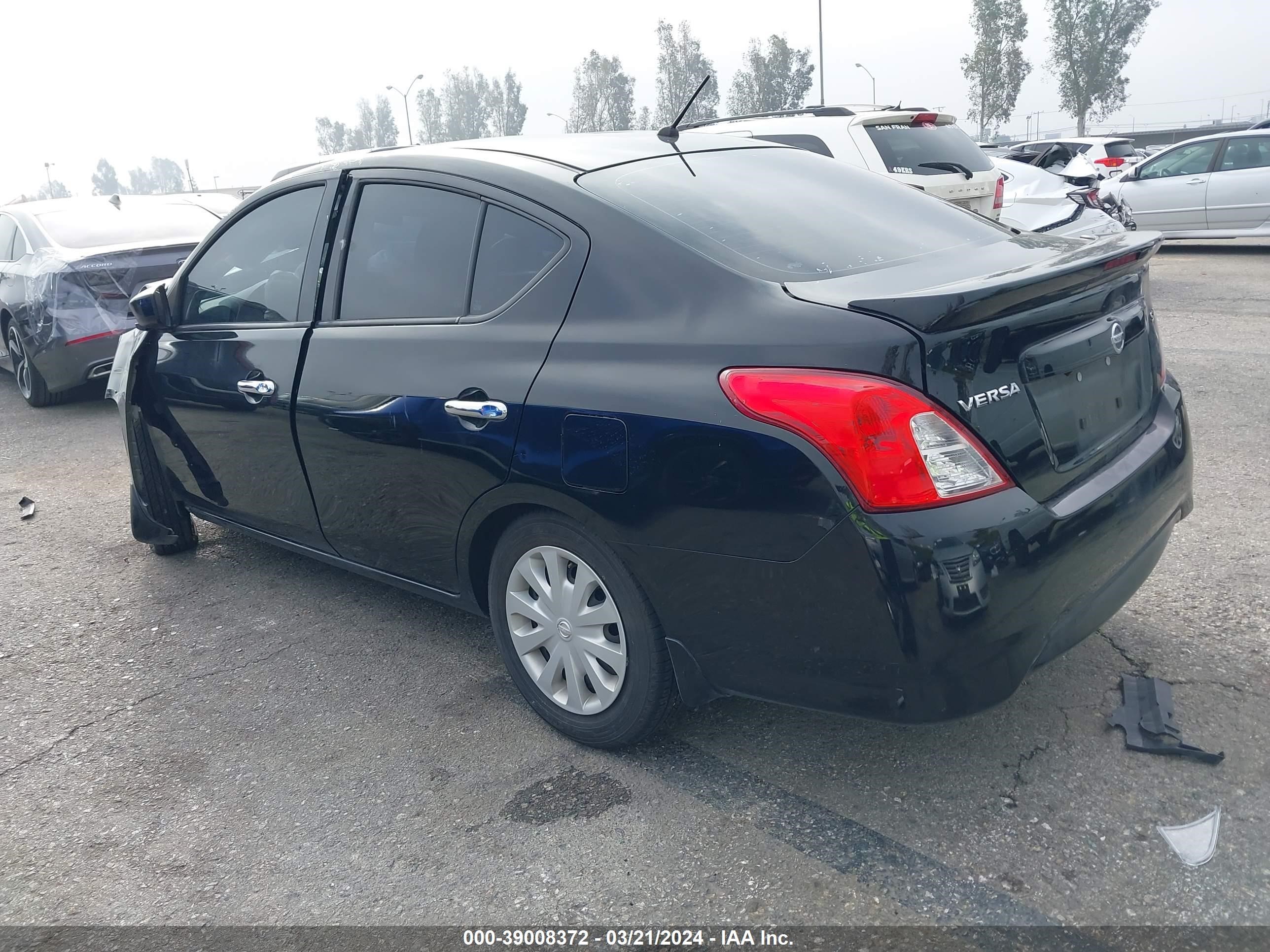 Photo 2 VIN: 3N1CN7AP4KL829536 - NISSAN VERSA 