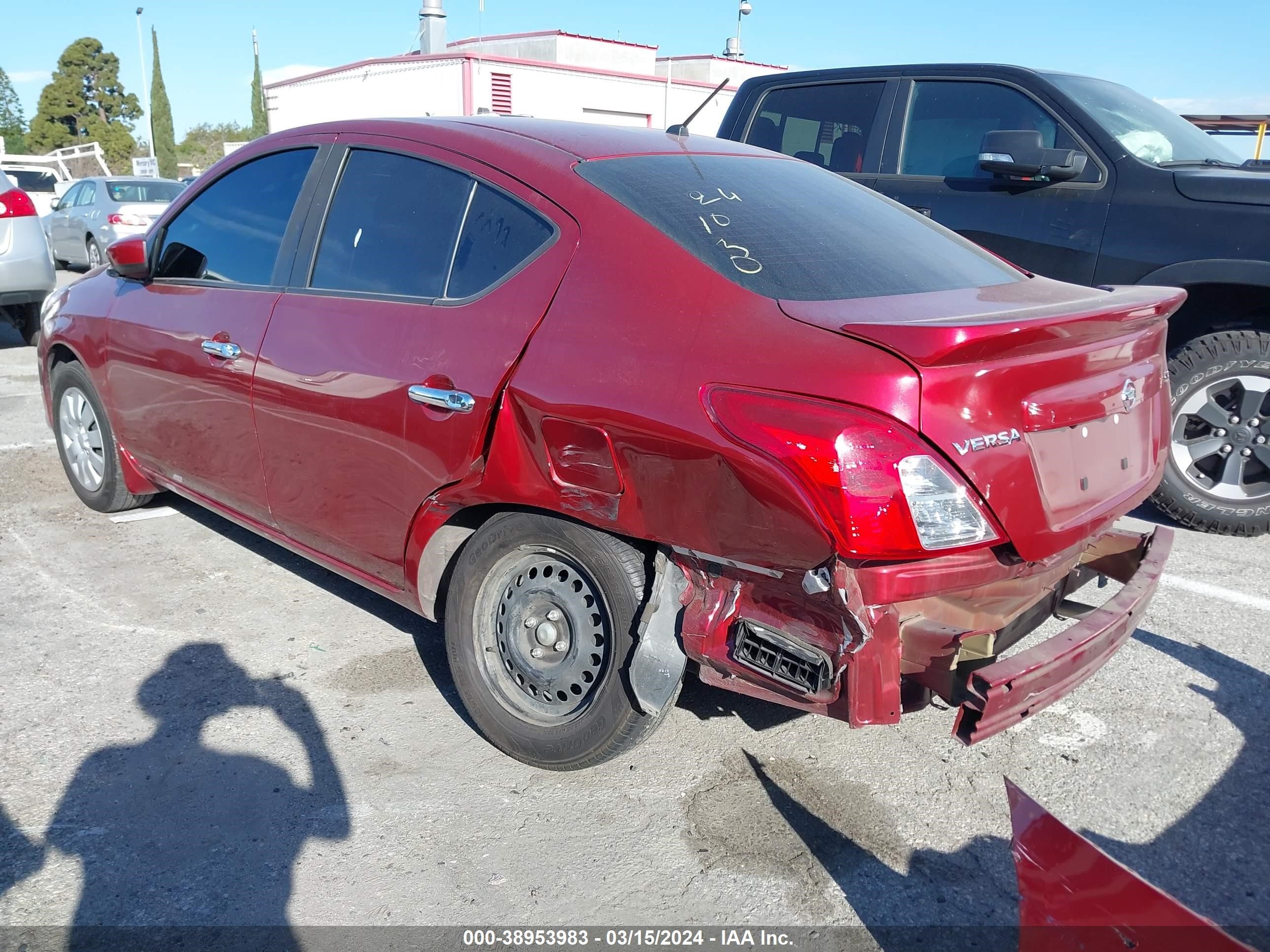 Photo 2 VIN: 3N1CN7AP4KL830153 - NISSAN VERSA 