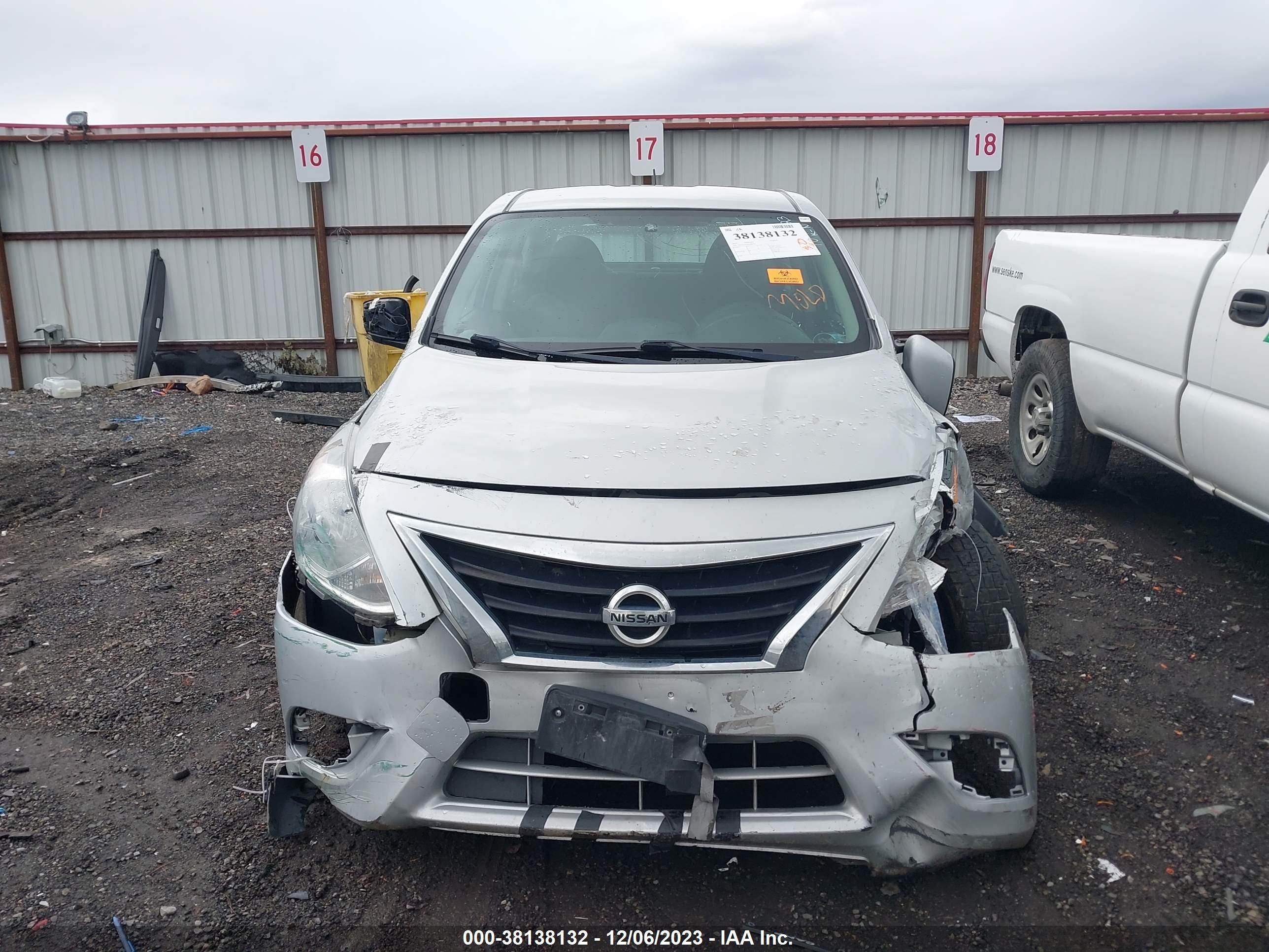 Photo 10 VIN: 3N1CN7AP4KL866103 - NISSAN VERSA 