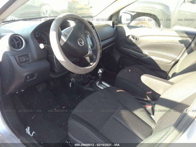 Photo 4 VIN: 3N1CN7AP4KL875741 - NISSAN VERSA SEDAN 