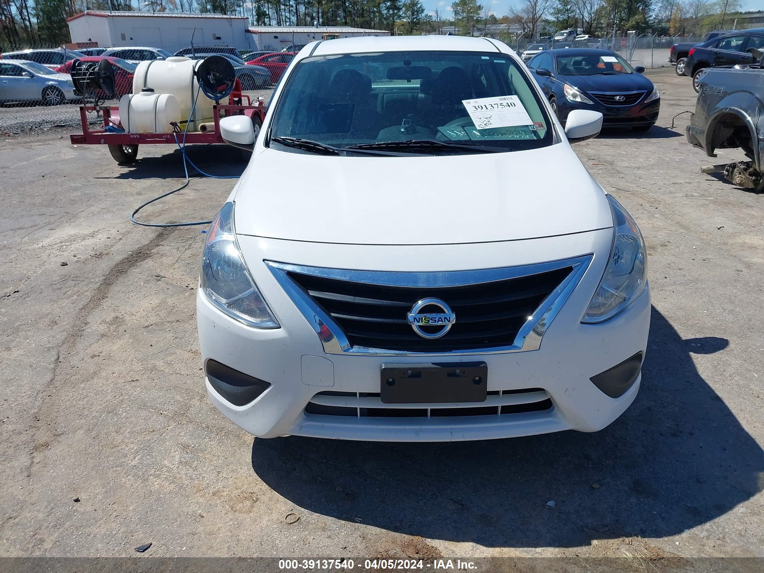 Photo 11 VIN: 3N1CN7AP4KL877666 - NISSAN VERSA 