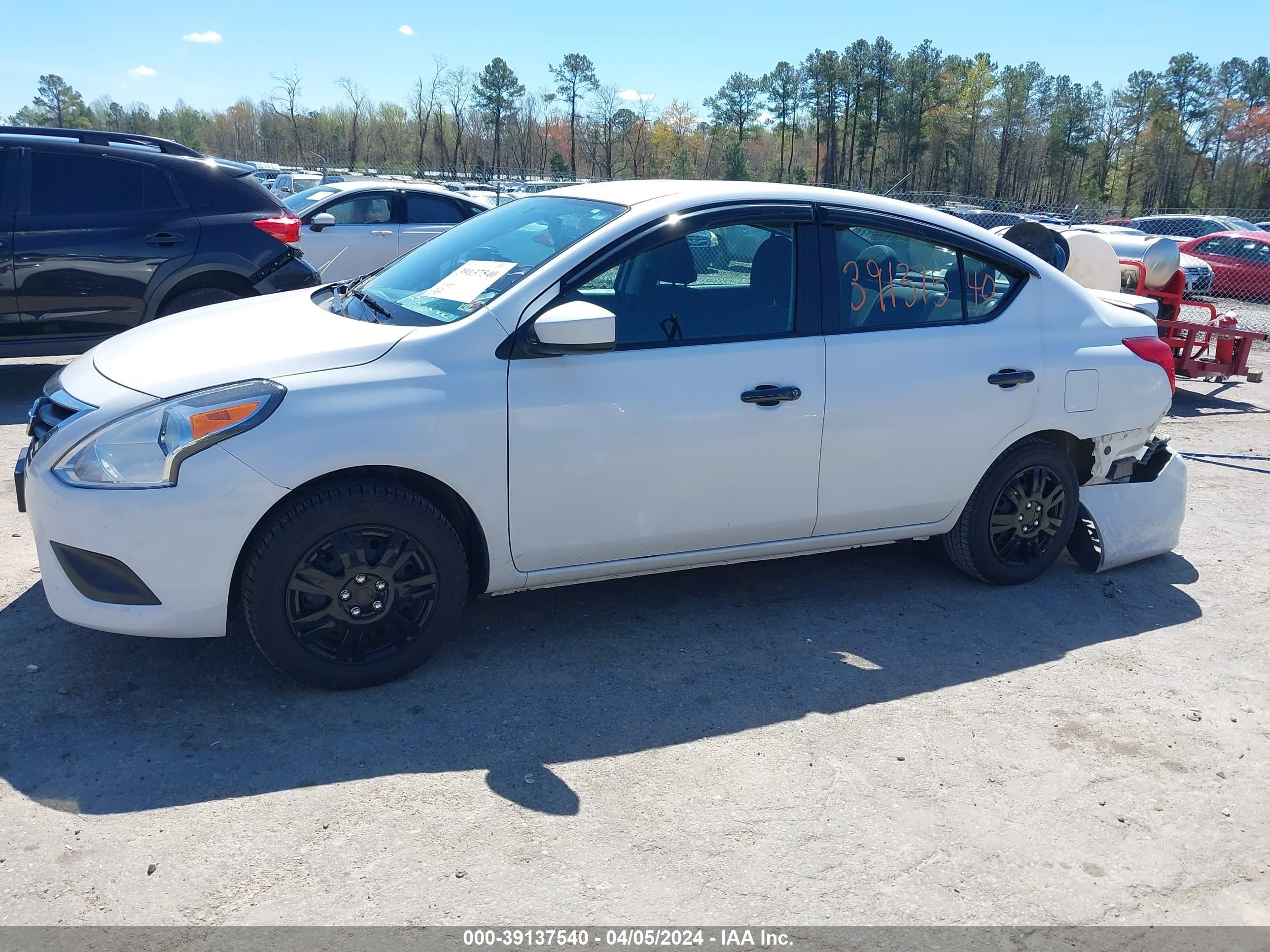 Photo 13 VIN: 3N1CN7AP4KL877666 - NISSAN VERSA 