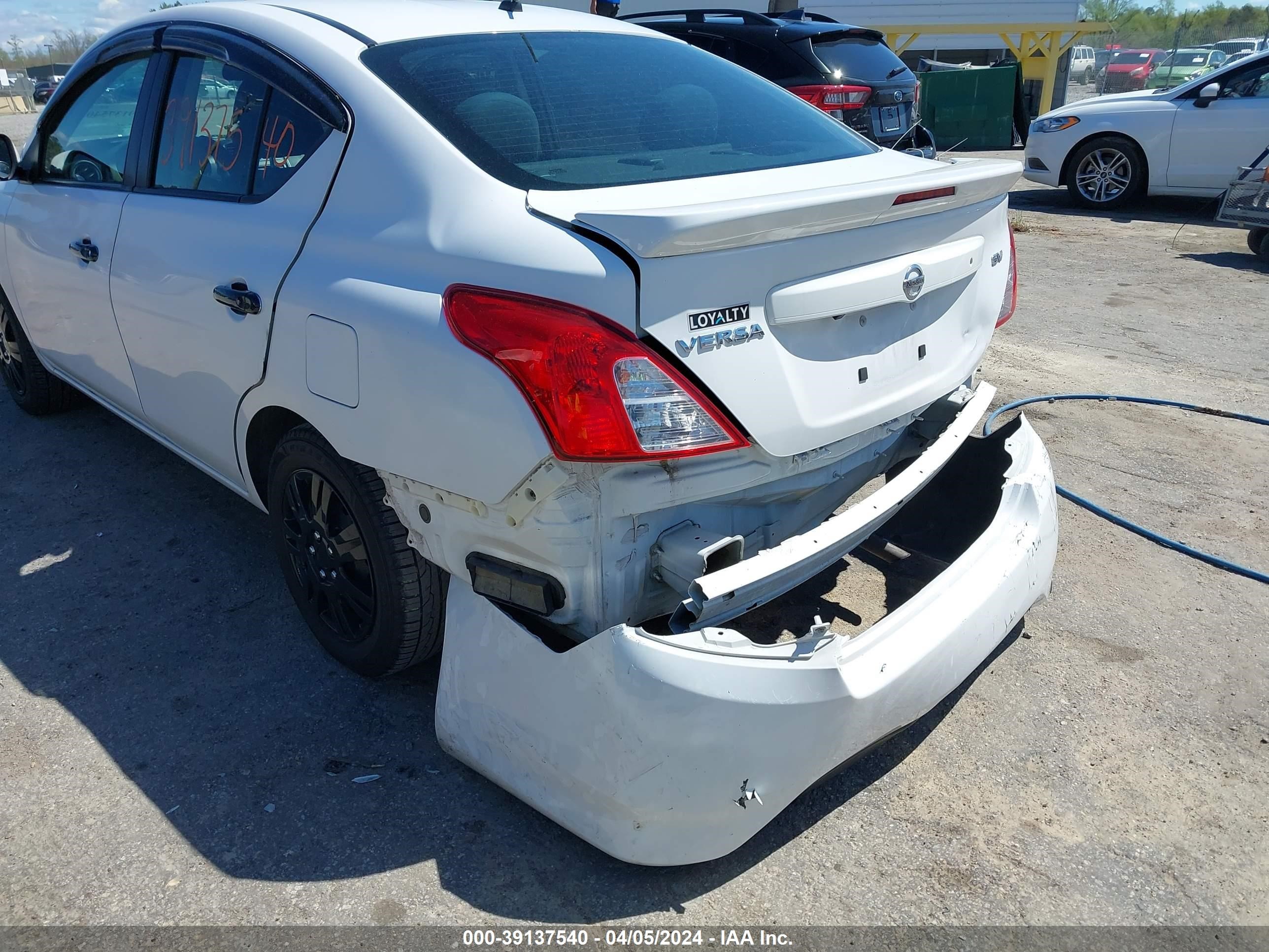 Photo 5 VIN: 3N1CN7AP4KL877666 - NISSAN VERSA 