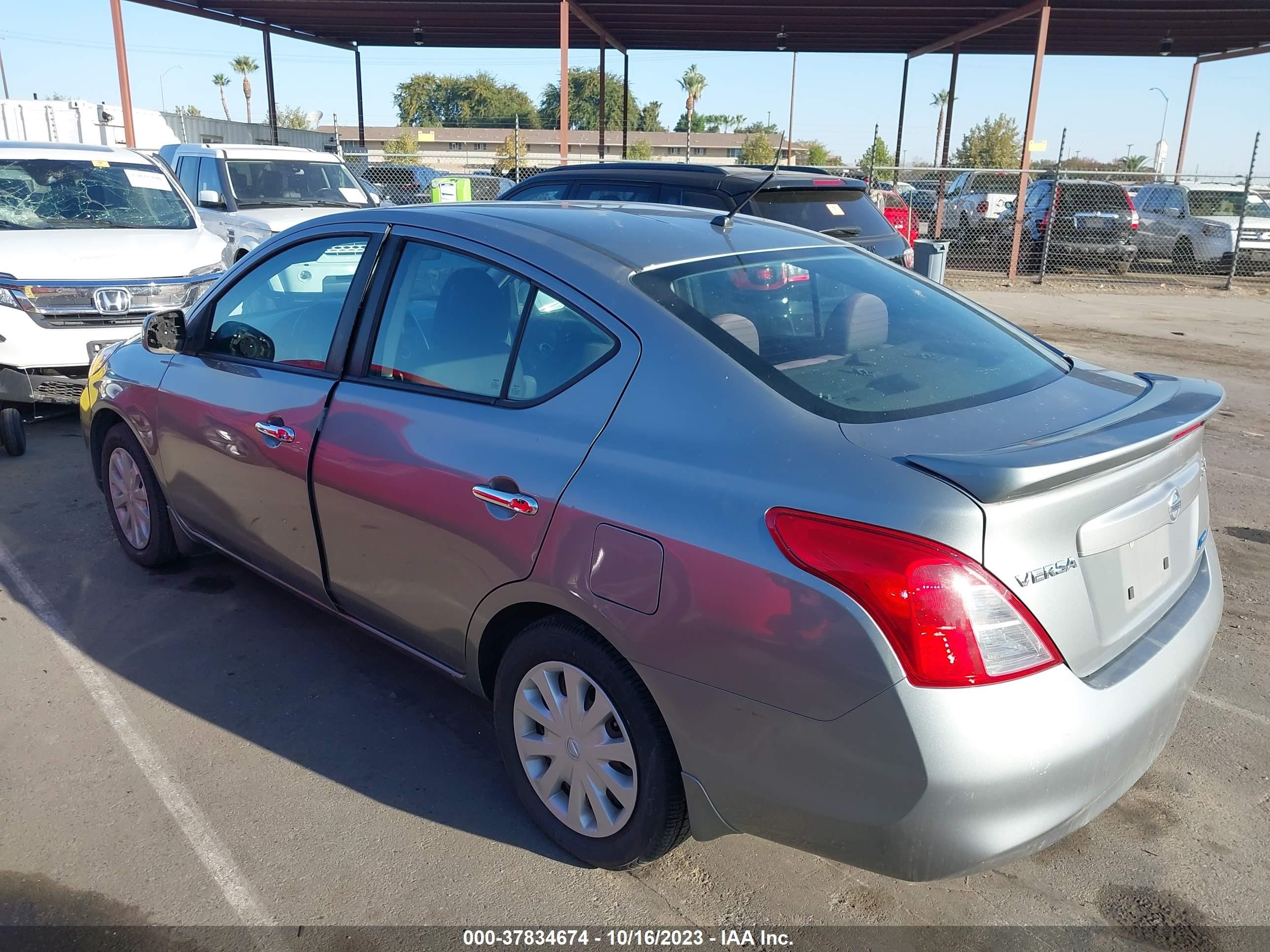 Photo 2 VIN: 3N1CN7AP5DL870521 - NISSAN VERSA 