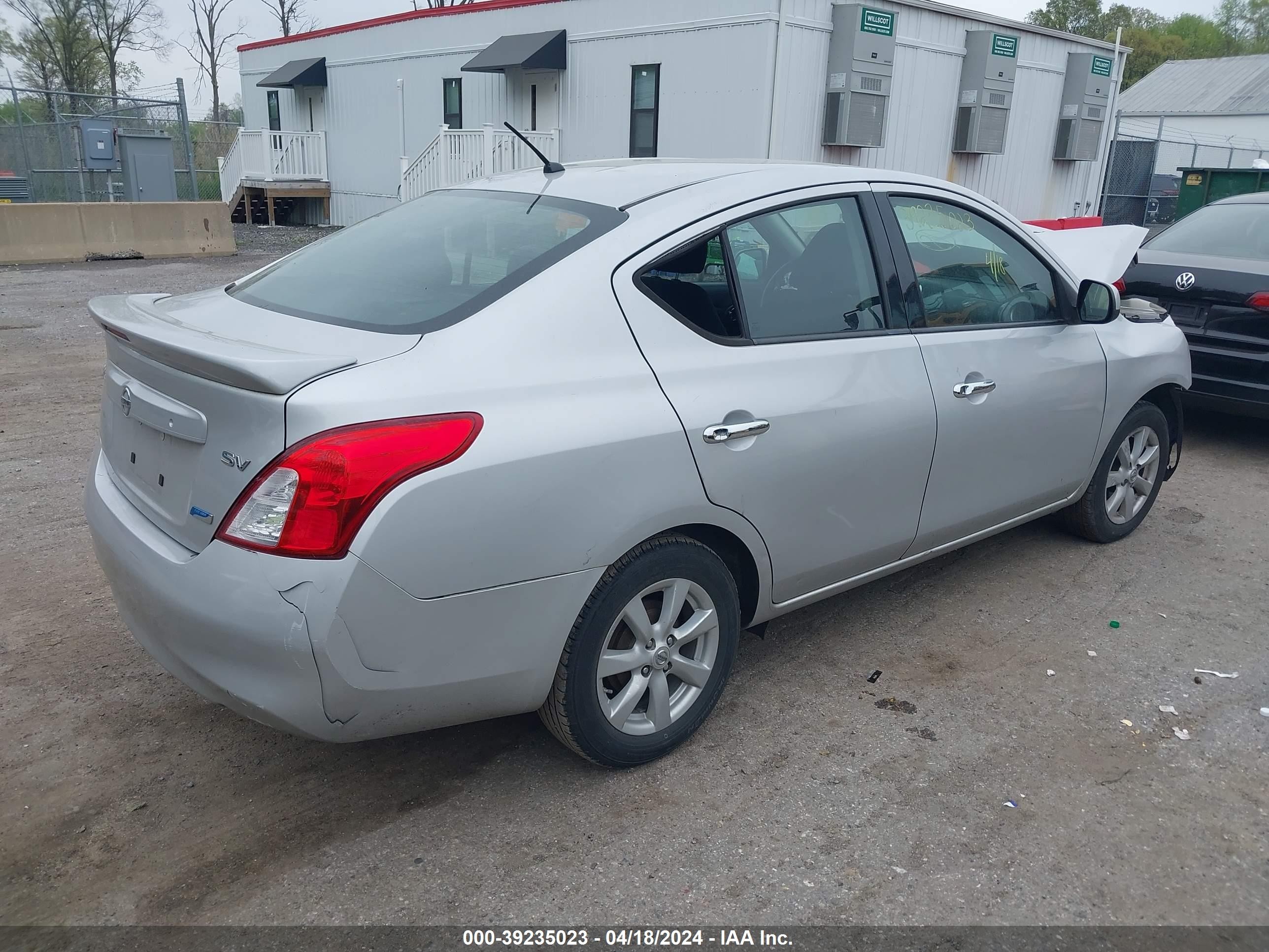 Photo 3 VIN: 3N1CN7AP5EL853588 - NISSAN VERSA 