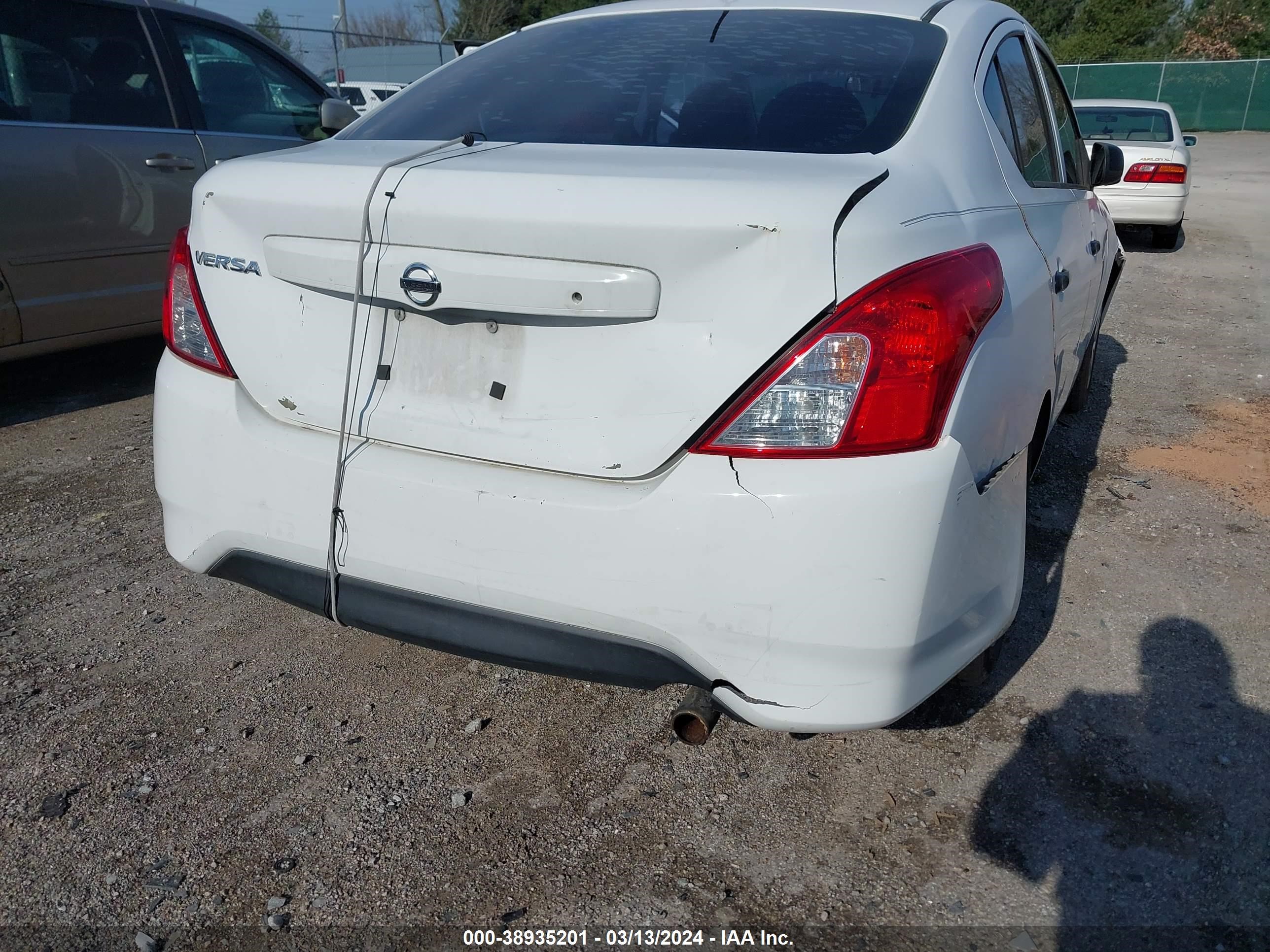 Photo 5 VIN: 3N1CN7AP5FL815358 - NISSAN VERSA 