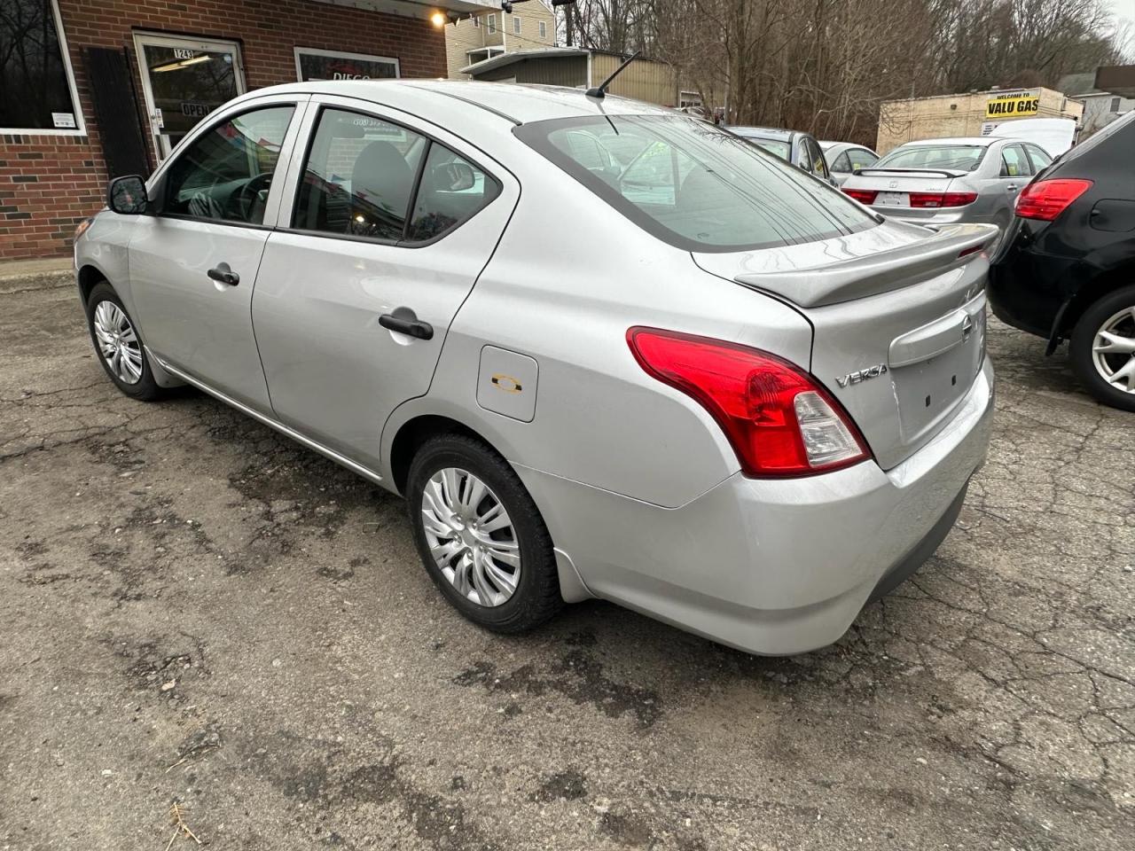 Photo 2 VIN: 3N1CN7AP5FL846853 - NISSAN VERSA 