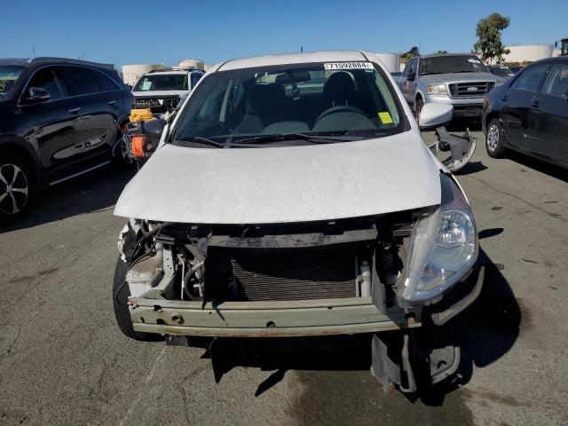 Photo 4 VIN: 3N1CN7AP5FL899357 - NISSAN VERSA S 