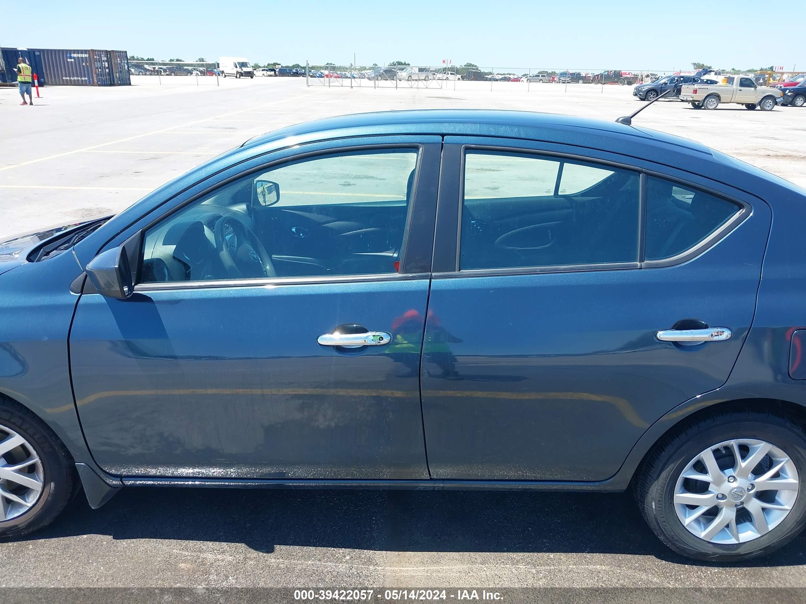 Photo 13 VIN: 3N1CN7AP5FL936035 - NISSAN VERSA 