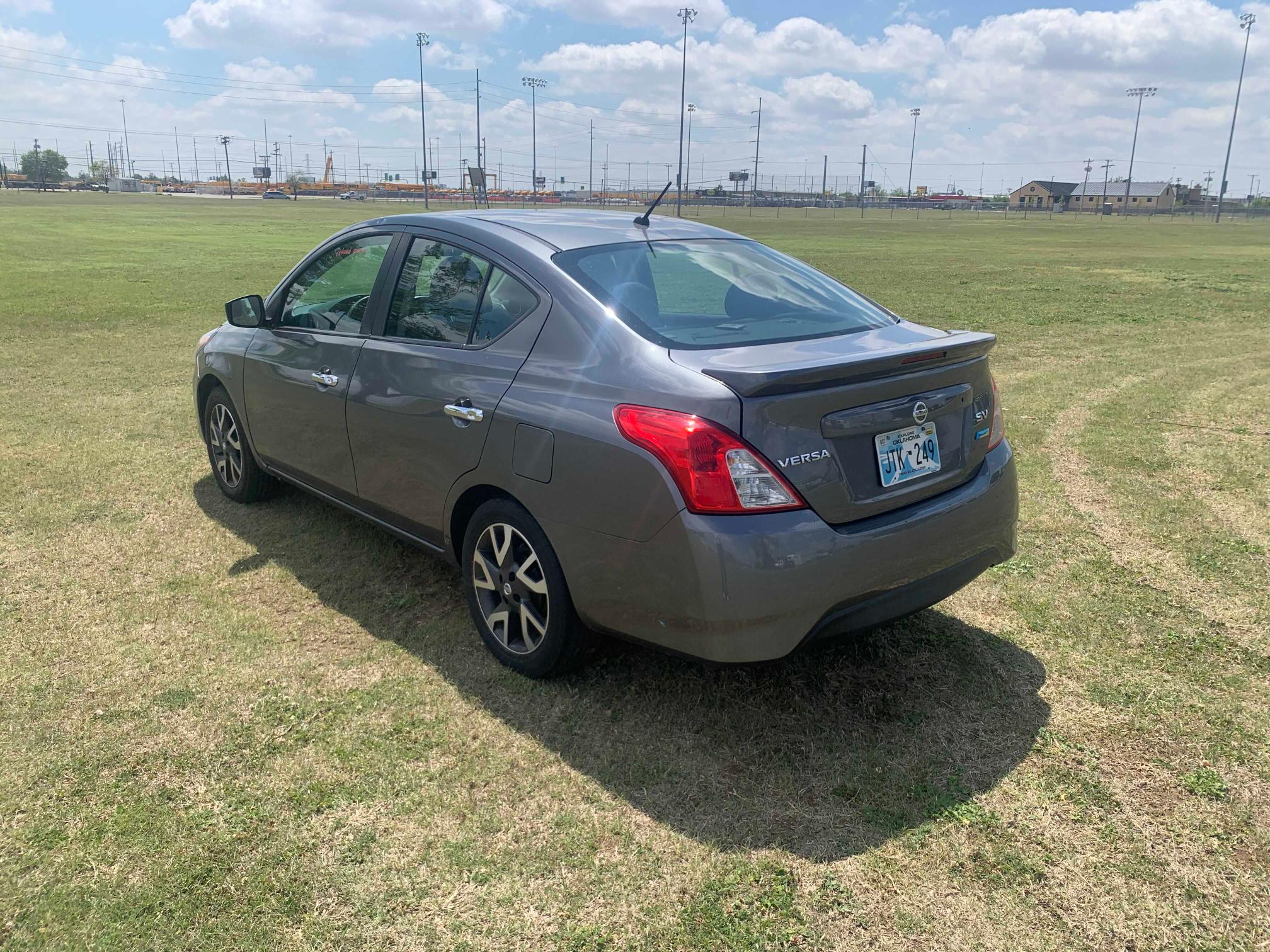 Photo 2 VIN: 3N1CN7AP5GL818858 - NISSAN VERSA S 