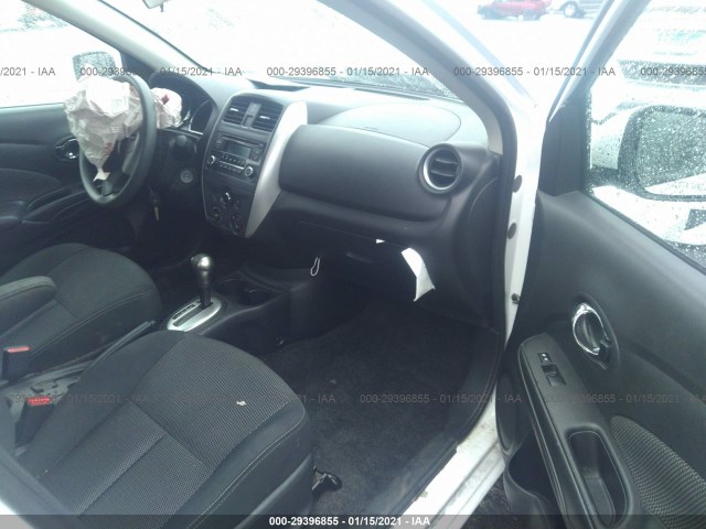 Photo 4 VIN: 3N1CN7AP5GL833201 - NISSAN VERSA 