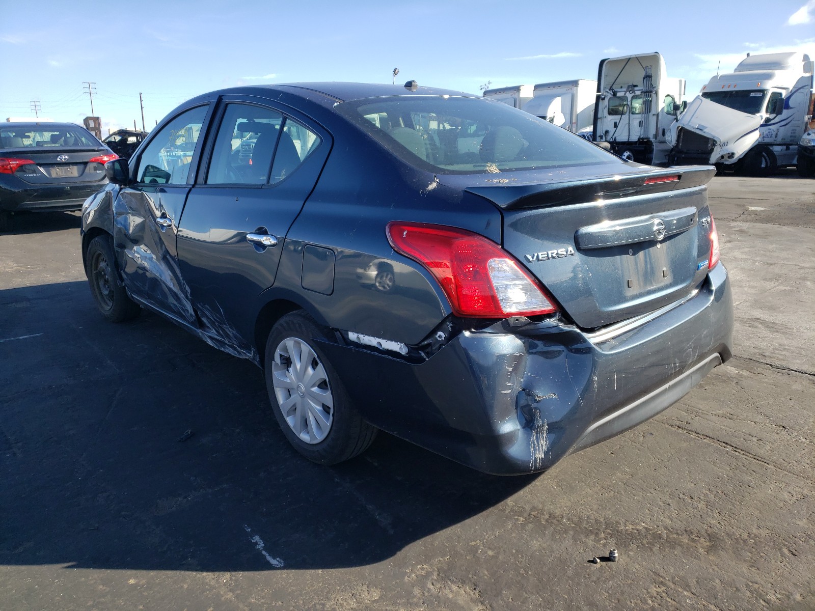 Photo 2 VIN: 3N1CN7AP5GL851049 - NISSAN VERSA S 