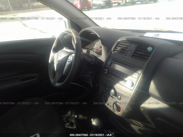 Photo 4 VIN: 3N1CN7AP5GL885735 - NISSAN VERSA 