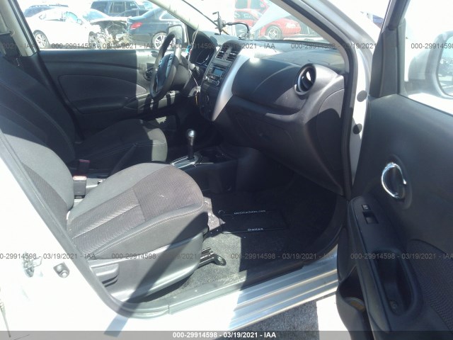 Photo 4 VIN: 3N1CN7AP5GL898727 - NISSAN VERSA 