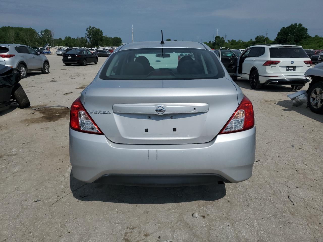 Photo 5 VIN: 3N1CN7AP5GL906910 - NISSAN VERSA 