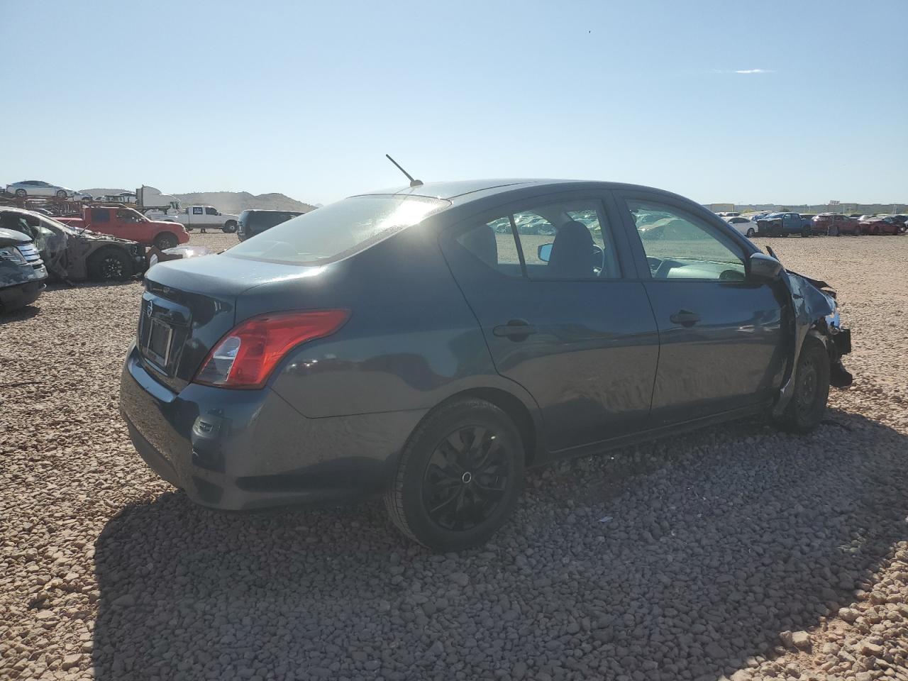 Photo 2 VIN: 3N1CN7AP5GL917132 - NISSAN VERSA 