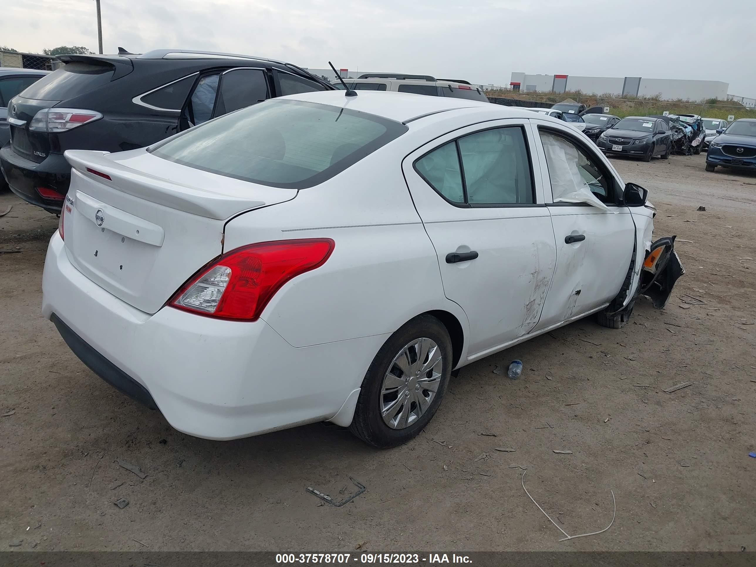 Photo 3 VIN: 3N1CN7AP5HL810258 - NISSAN VERSA 