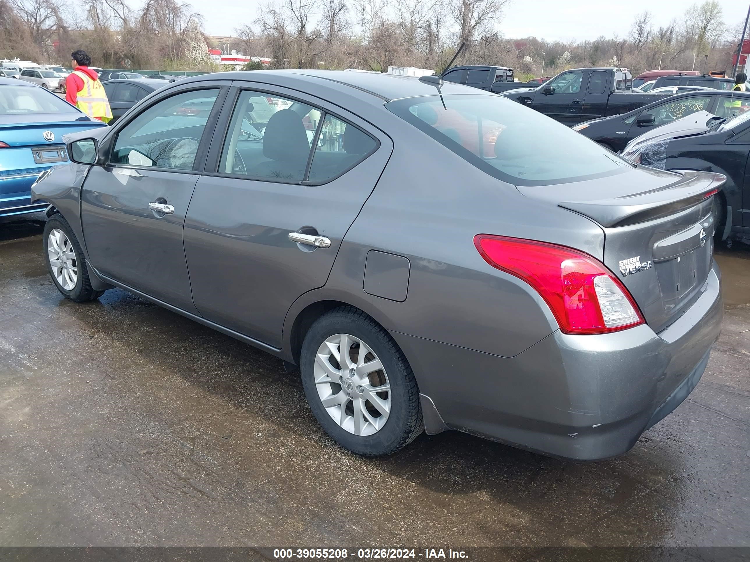 Photo 2 VIN: 3N1CN7AP5HL860464 - NISSAN VERSA 