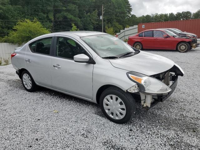 Photo 3 VIN: 3N1CN7AP5JK405304 - NISSAN VERSA S 