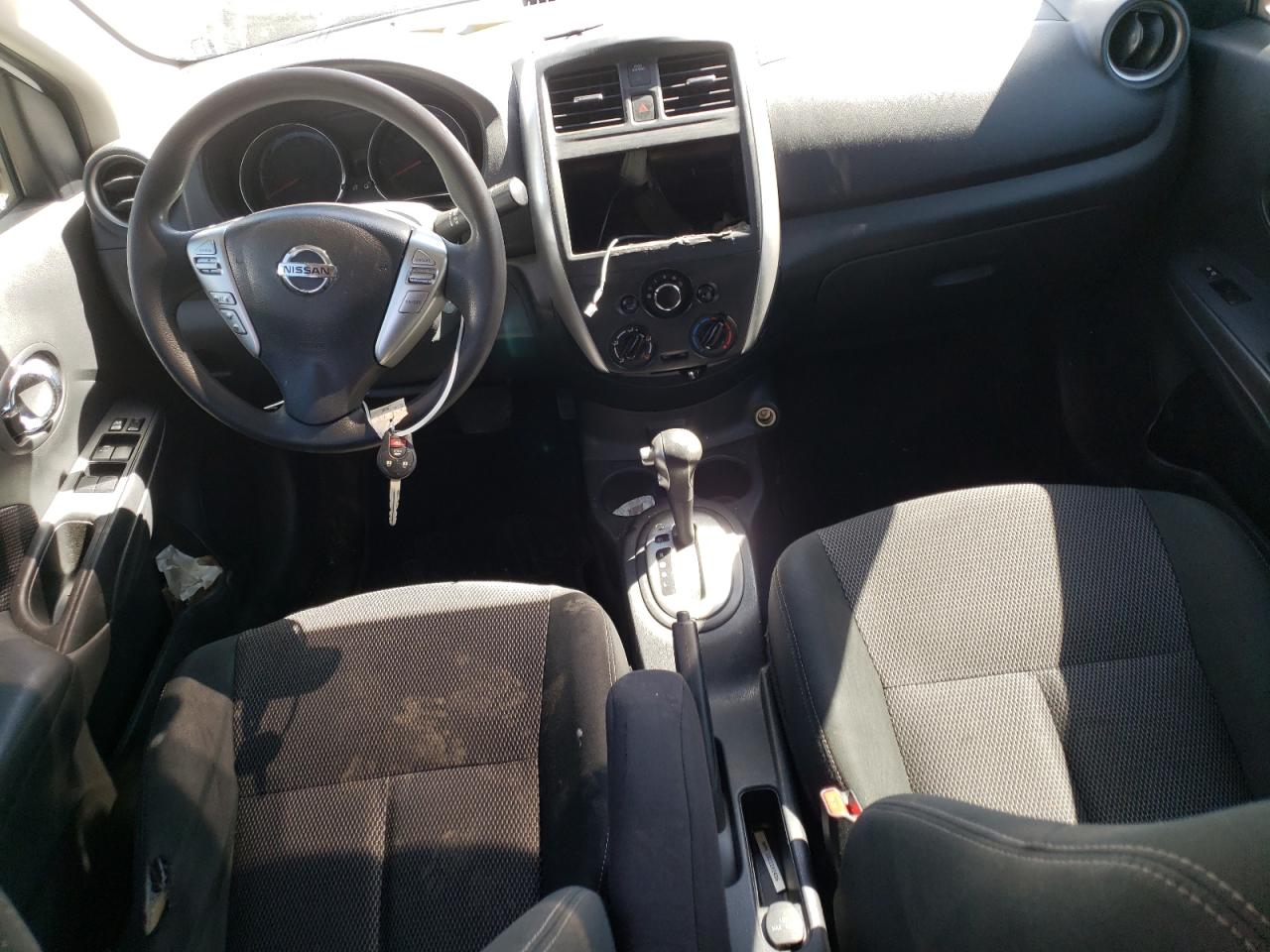 Photo 7 VIN: 3N1CN7AP5JL800240 - NISSAN VERSA 